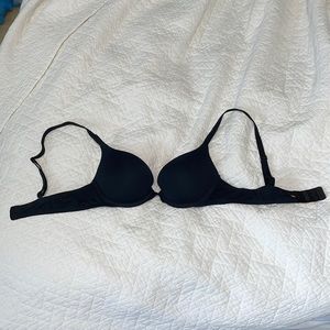 PINK Victoria’s Secret Black Push Up Bra 34AA straps can be straight or crossed